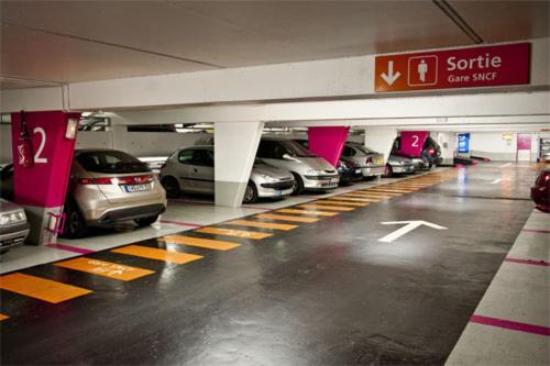 Luxury Paris La Vie En Rose Jacuzzi Terrasse Parking Apartman Kültér fotó